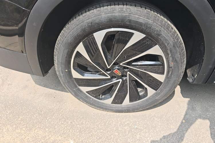 Used Hongqi HS7 PHEV 2024 2.0T PHEV Four-Wheel Drive Flagship Edition 6 Seats Right Rear Wheel Hub