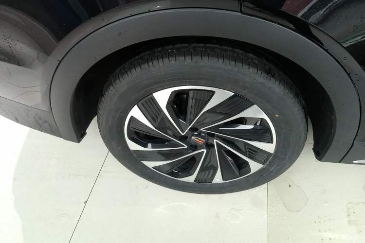 Used Hongqi HS7 PHEV 2024 2.0T PHEV Four-Wheel Drive Flagship Edition 7 Seats Right Rear Wheel Hub