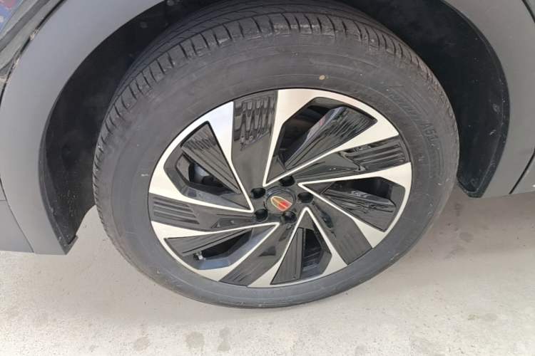 Used Hongqi HS7 PHEV 2024 2.0T PHEV Four-Wheel Drive Flagship Edition 7 Seats Right Rear Wheel Hub