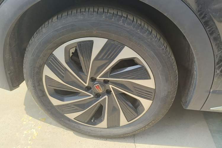 Used Hongqi HS7 PHEV 2024 2.0T PHEV Four-Wheel Drive Flagship Edition 6 Seats Right Rear Wheel Hub