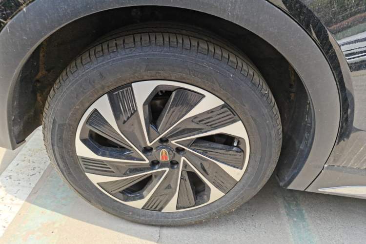 Used Hongqi HS7 PHEV 2024 2.0T PHEV Four-Wheel Drive Flagship Edition 6 Seats Right Rear Wheel Hub