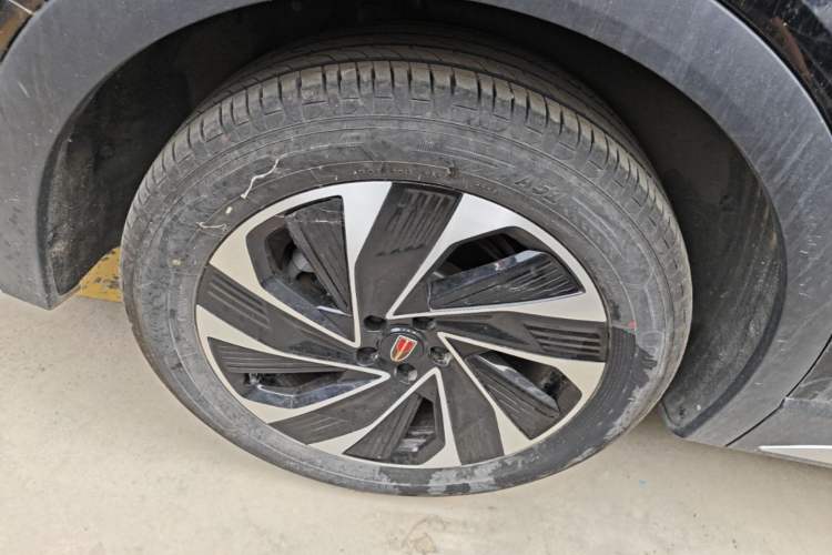 Used Hongqi HS7 PHEV 2024 2.0T PHEV Four-Wheel Drive Flagship Edition 7 Seats Right Rear Wheel Hub