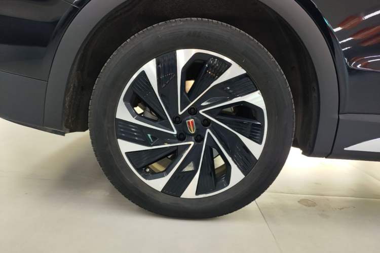 Used Hongqi HS7 PHEV 2024 2.0T PHEV Four-Wheel Drive Flagship Edition 6 Seats Right Rear Wheel Hub