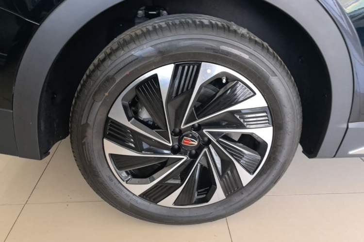Used Hongqi HS7 PHEV 2024 2.0T PHEV Four-Wheel Drive Flagship Edition 6 Seats Right Rear Wheel Hub