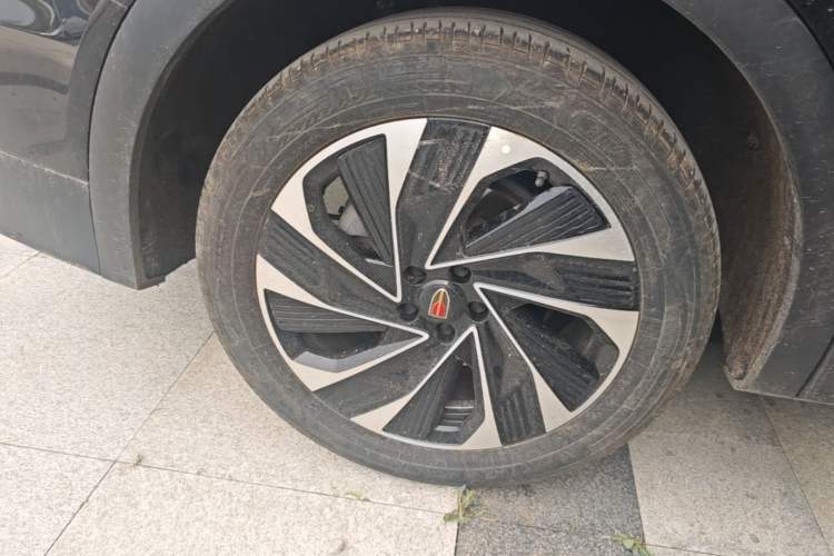Used Hongqi HS7 PHEV 2024 2.0T PHEV Four-Wheel Drive Flagship Edition 7 Seats Right Rear Wheel Hub