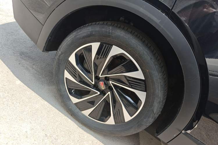 Used Hongqi HS7 PHEV 2024 2.0T PHEV Four-Wheel Drive Flagship Edition 6 Seats Right Rear Wheel Hub