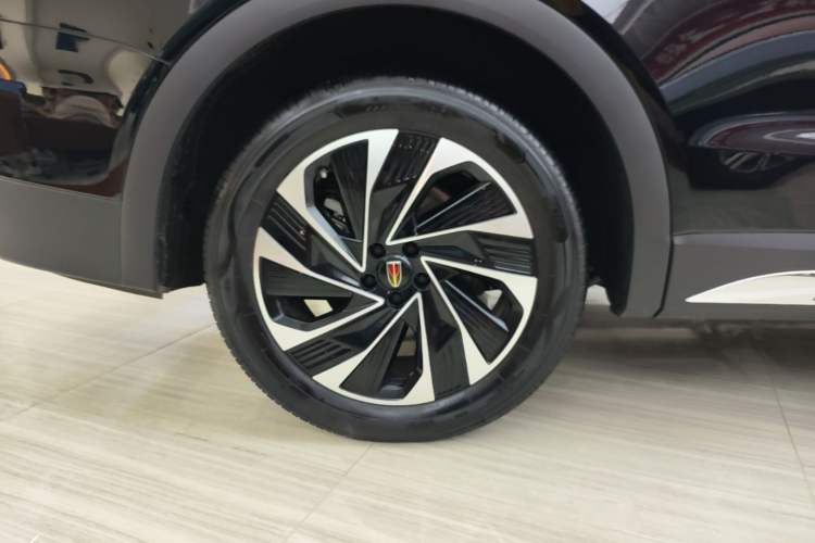 Used Hongqi HS7 PHEV 2024 2.0T PHEV Four-Wheel Drive Flagship Edition 6 Seats Right Rear Wheel Hub