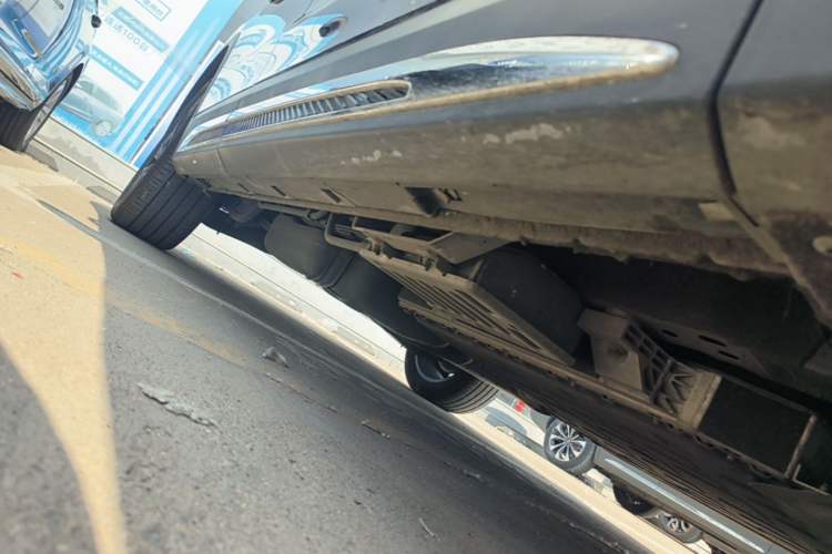 Used Hongqi HS7 PHEV 2024 2.0T PHEV Four-Wheel Drive Flagship Edition 6 Seats Right Side Sill