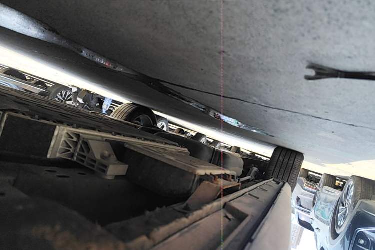 Used Hongqi HS7 PHEV 2024 2.0T PHEV Four-Wheel Drive Flagship Edition 6 Seats Right Side Sill