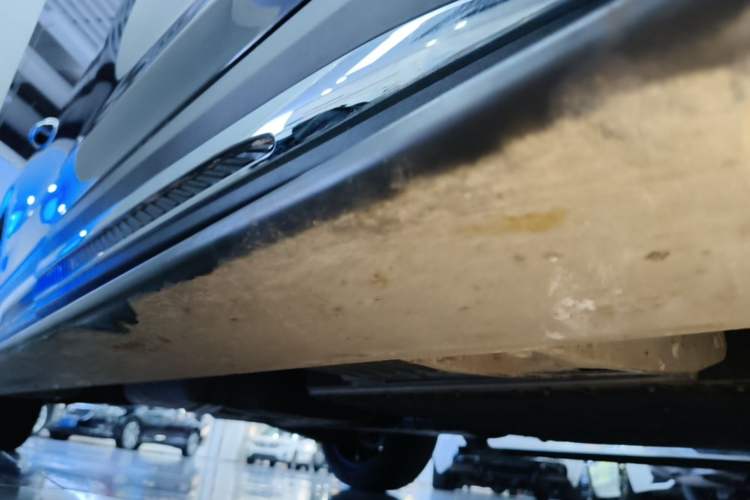 Used Hongqi HS7 PHEV 2024 2.0T PHEV Four-Wheel Drive Flagship Edition 6 Seats Right Side Sill