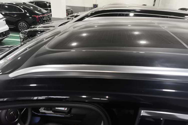 Used Hongqi HS7 PHEV 2024 2.0T PHEV Two-Wheel Drive Flagship Edition 6 Seats Roof
