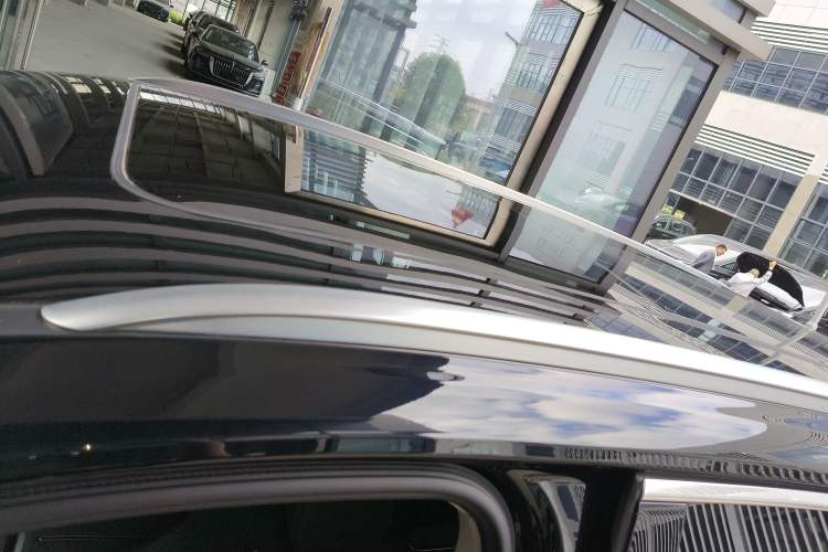 Used Hongqi HS7 PHEV 2024 2.0T PHEV Four-Wheel Drive Flagship Edition 6 Seats Roof