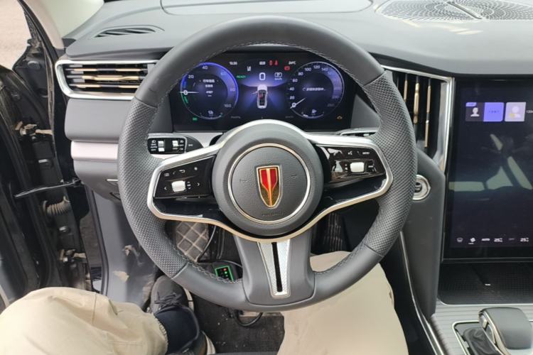 Used Hongqi HS7 PHEV 2024 2.0T PHEV Four-Wheel Drive Flagship Edition 6 Seats Steering Wheel