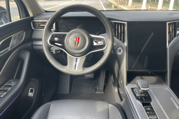 Used Hongqi HS7 PHEV 2024 2.0T PHEV Four-Wheel Drive Flagship Edition 6 Seats Steering Wheel