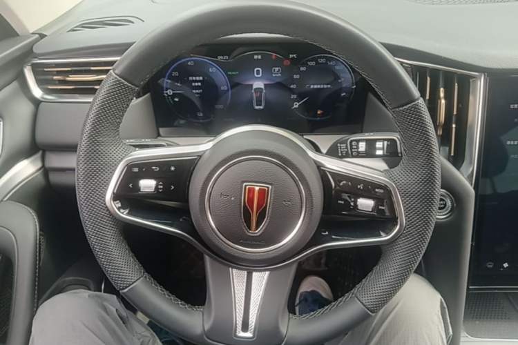 Used Hongqi HS7 PHEV 2024 2.0T PHEV Four-Wheel Drive Flagship Edition 6 Seats Steering Wheel