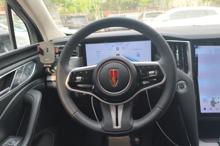 Used Hongqi HS7 PHEV 2024 2.0T PHEV Four-Wheel Drive Flagship Edition 6 Seats Steering Wheel