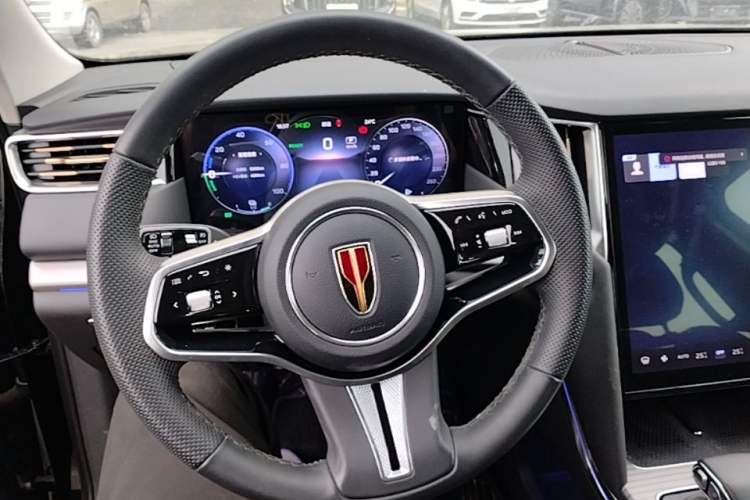 Used Hongqi HS7 PHEV 2024 2.0T PHEV Four-Wheel Drive Flagship Edition 6 Seats Steering Wheel