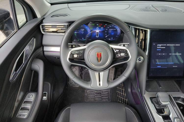 Used Hongqi HS7 PHEV 2024 2.0T PHEV Four-Wheel Drive Flagship Edition 6 Seats Steering Wheel