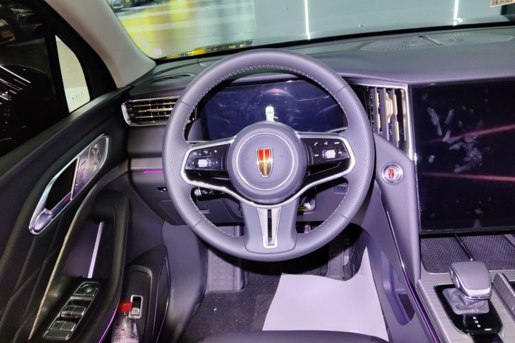 Used Hongqi HS7 PHEV 2024 2.0T PHEV Four-Wheel Drive Flagship Edition 6 Seats Steering Wheel