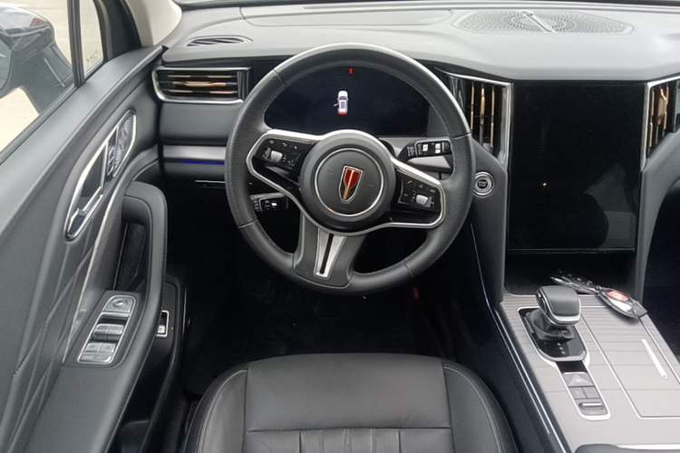 Used Hongqi HS7 PHEV 2024 2.0T PHEV Four-Wheel Drive Flagship Edition 6 Seats Steering Wheel