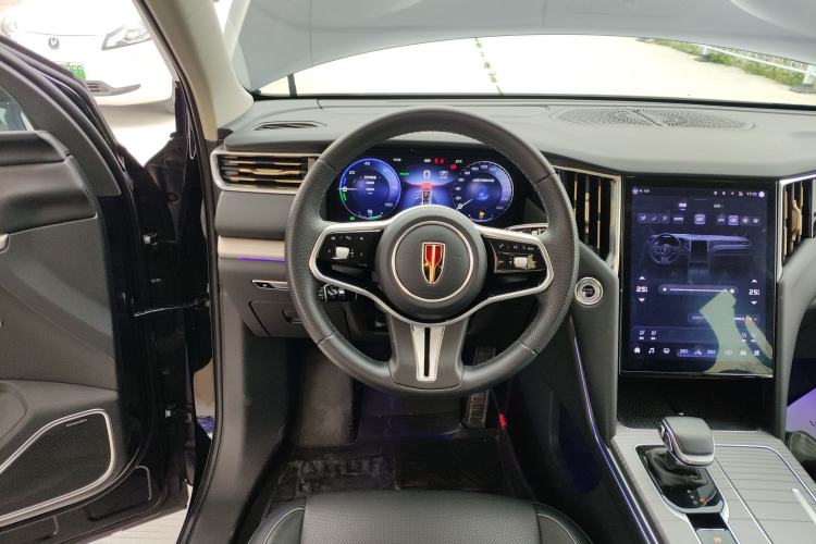 Used Hongqi HS7 PHEV 2024 2.0T PHEV Four-Wheel Drive Flagship Edition 6 Seats Steering Wheel