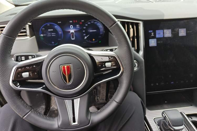 Used Hongqi HS7 PHEV 2024 2.0T PHEV Four-Wheel Drive Flagship Edition 7 Seats Steering Wheel