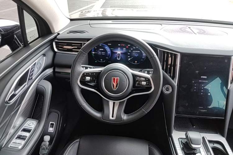 Used Hongqi HS7 PHEV 2024 2.0T PHEV Four-Wheel Drive Flagship Edition 6 Seats Steering Wheel
