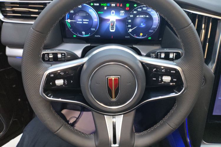 Used Hongqi HS7 PHEV 2024 2.0T PHEV Two-Wheel Drive Flagship Edition 6 Seats Steering Wheel
