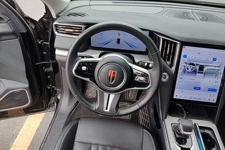 Used Hongqi HS7 PHEV 2024 2.0T PHEV Four-Wheel Drive Flagship Edition 7 Seats Steering Wheel