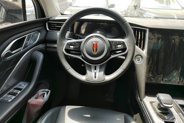Used Hongqi HS7 PHEV 2024 2.0T PHEV Four-Wheel Drive Flagship Edition 7 Seats Steering Wheel