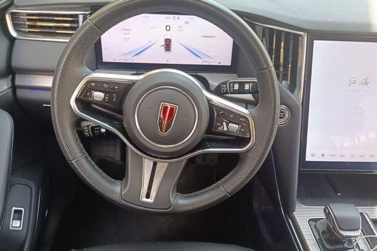 Used Hongqi HS7 PHEV 2024 2.0T PHEV Four-Wheel Drive Flagship Edition 6 Seats Steering Wheel