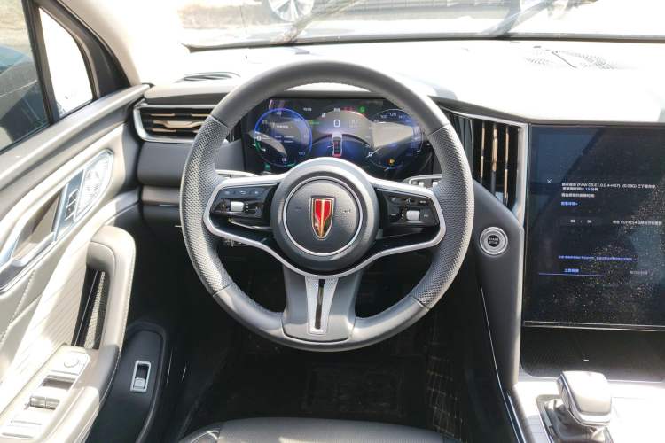 Used Hongqi HS7 PHEV 2024 2.0T PHEV Four-Wheel Drive Flagship Edition 7 Seats Steering Wheel