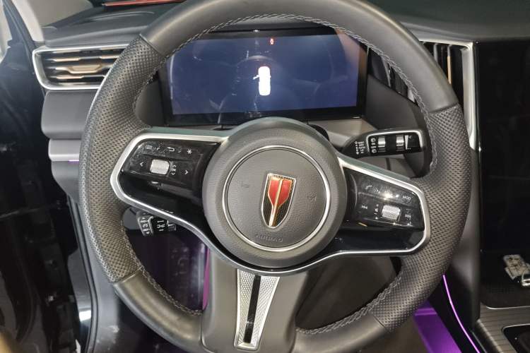 Used Hongqi HS7 PHEV 2024 2.0T PHEV Four-Wheel Drive Flagship Edition 6 Seats Steering Wheel