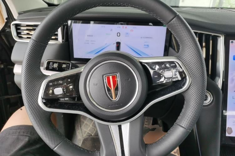 Used Hongqi HS7 PHEV 2024 2.0T PHEV Four-Wheel Drive Flagship Edition 6 Seats Steering Wheel