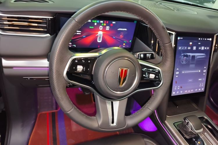 Used Hongqi HS7 PHEV 2024 2.0T PHEV Four-Wheel Drive Flagship Edition 6 Seats Steering Wheel