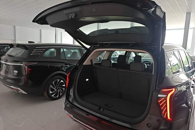 Used Hongqi HS7 PHEV 2024 2.0T PHEV Four-Wheel Drive Flagship Edition 6 Seats Trunk