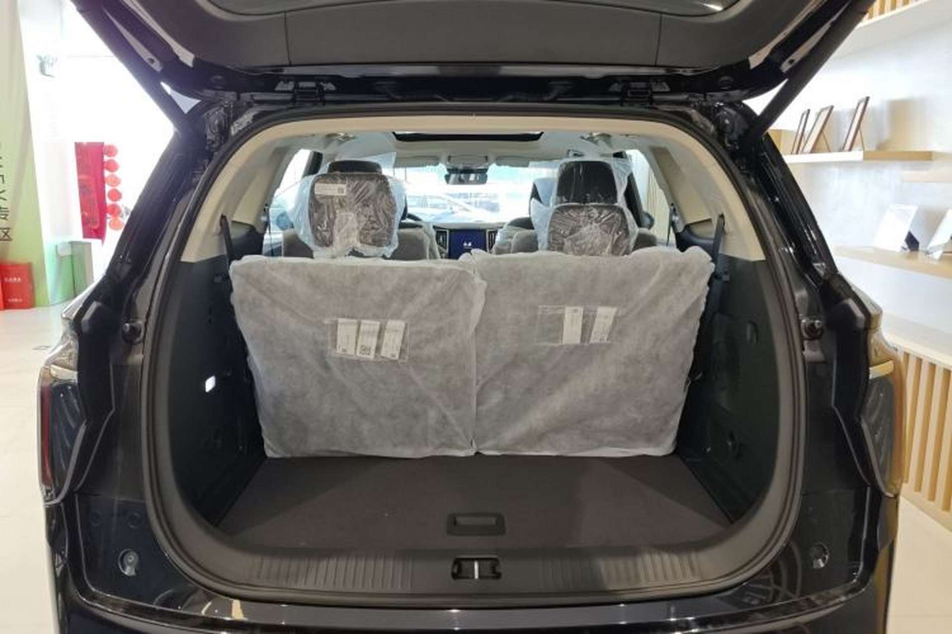 Used Hongqi HS7 PHEV 2024 2.0T PHEV Two-Wheel Drive Flagship Edition 6 Seats Trunk