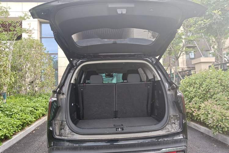 Used Hongqi HS7 PHEV 2024 2.0T PHEV Four-Wheel Drive Flagship Edition 6 Seats Trunk