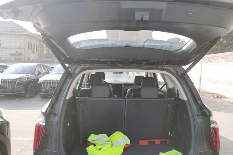 Used Hongqi HS7 PHEV 2024 2.0T PHEV Four-Wheel Drive Flagship Edition 6 Seats Trunk