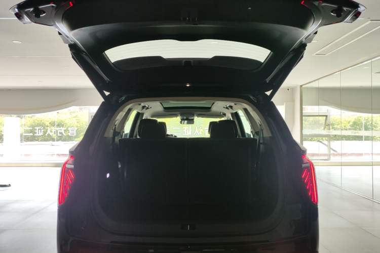 Used Hongqi HS7 PHEV 2024 2.0T PHEV Four-Wheel Drive Flagship Edition 6 Seats Trunk