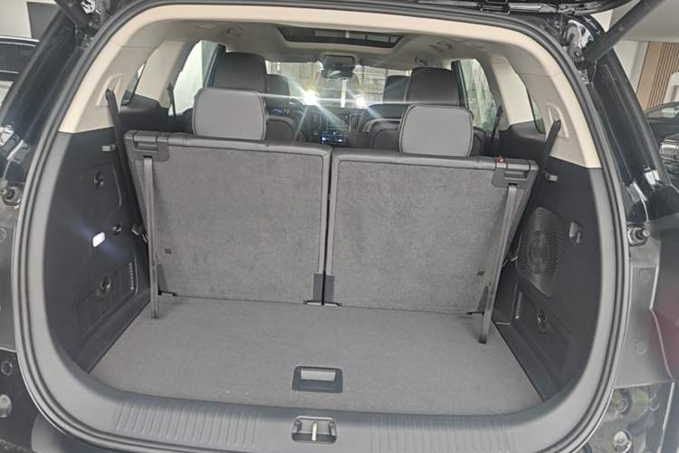 Used Hongqi HS7 PHEV 2024 2.0T PHEV Four-Wheel Drive Flagship Edition 6 Seats Trunk
