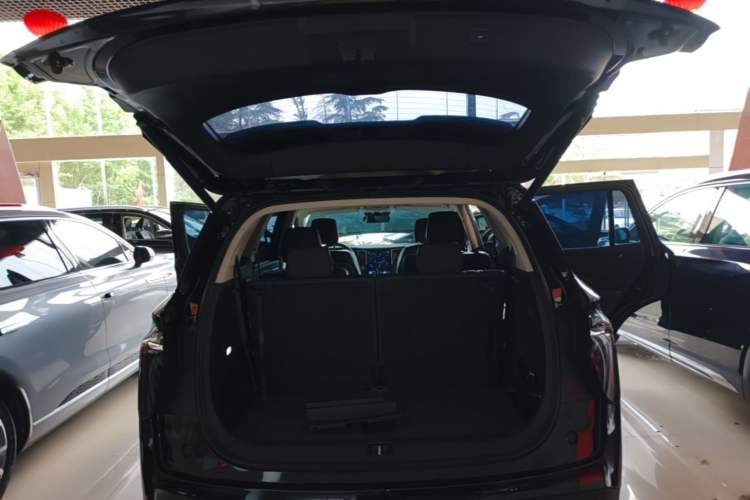Used Hongqi HS7 PHEV 2024 2.0T PHEV Four-Wheel Drive Flagship Edition 6 Seats Trunk