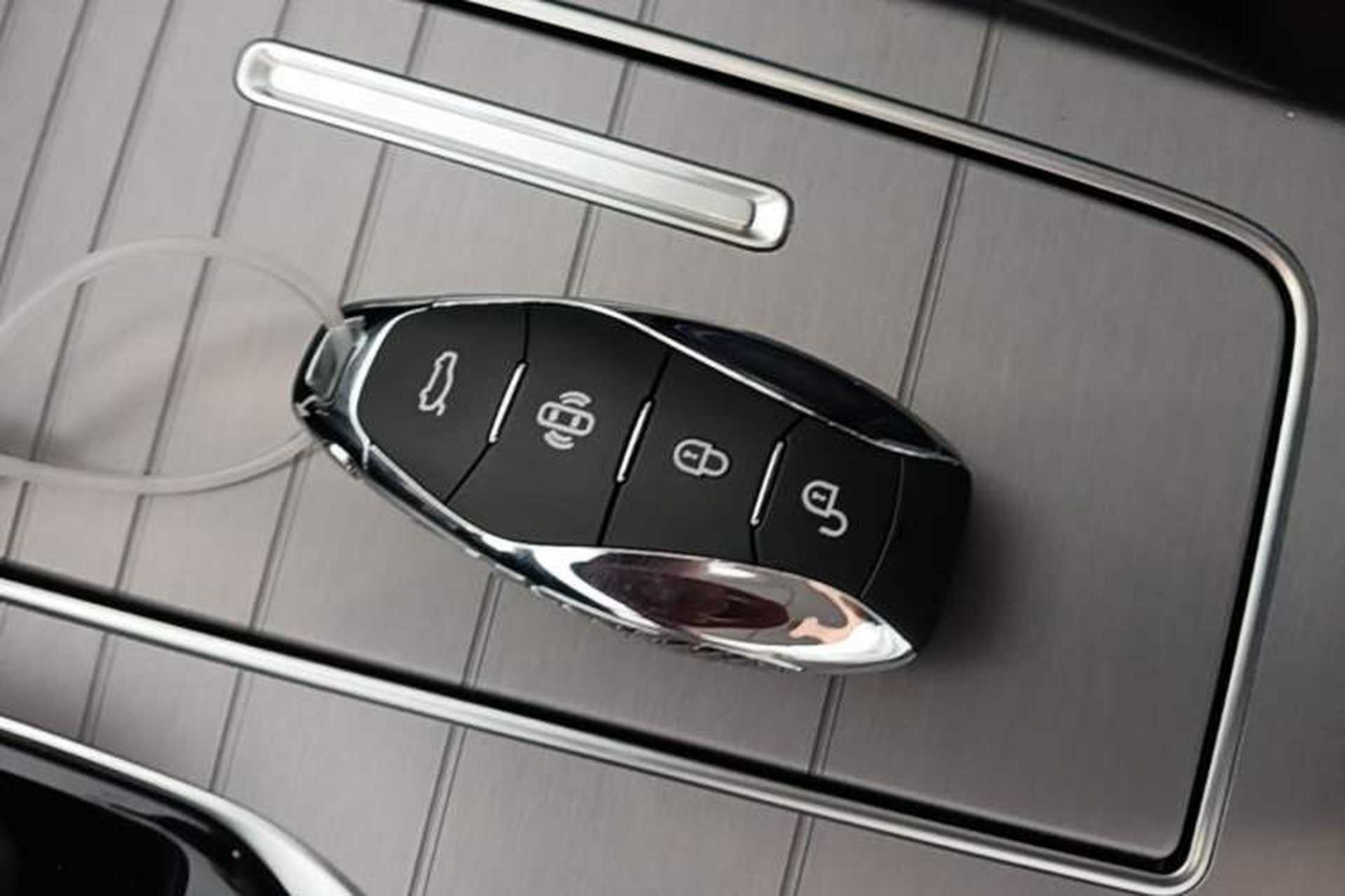 Used Hongqi HS7 PHEV 2024 2.0T PHEV Four-Wheel Drive Flagship Edition 6 Seats Vehicle Key