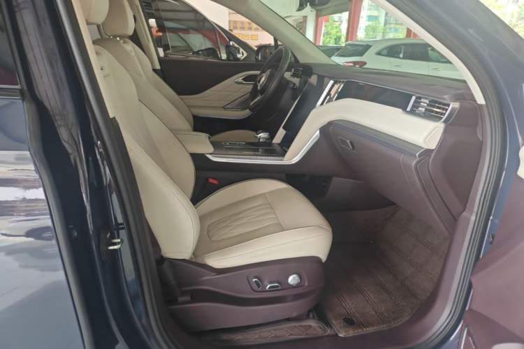 Used Hongqi HS7 PHEV 2024 2.0T PHEV Four-Wheel Drive Flagship Edition 6 Seats Right Front Seat