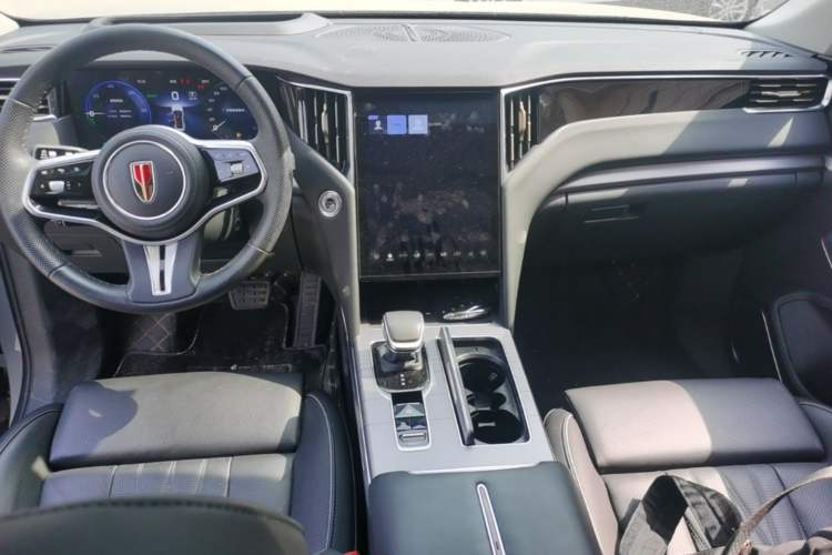 Used Hongqi HS7 PHEV 2024 2.0T PHEV Four-Wheel-Drive Flagship Edition 6 Seats Center Console