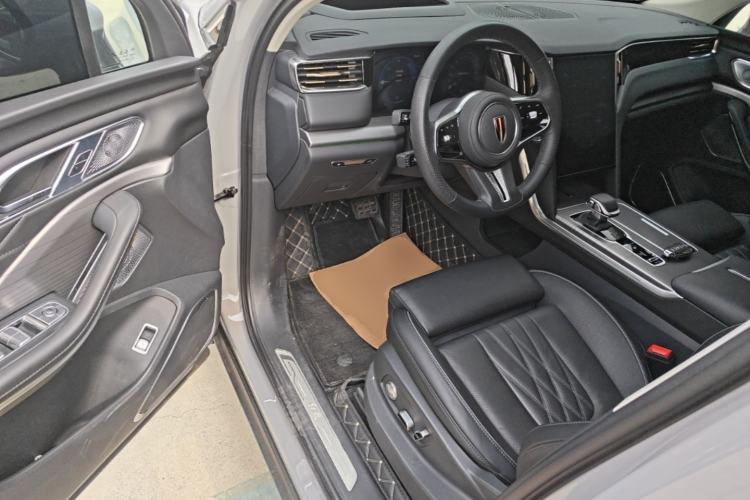 Used Hongqi HS7 PHEV 2024 2.0T PHEV Four-Wheel-Drive Flagship Edition 6 Seats Driver Seat