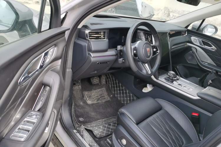 Used Hongqi HS7 PHEV 2024 2.0T PHEV Four-Wheel-Drive Flagship Edition 6 Seats Driver Seat