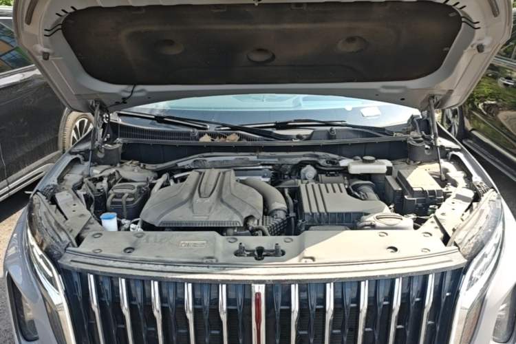 Used Hongqi HS7 PHEV 2024 2.0T PHEV Four-Wheel-Drive Flagship Edition 6 Seats Engine Bay