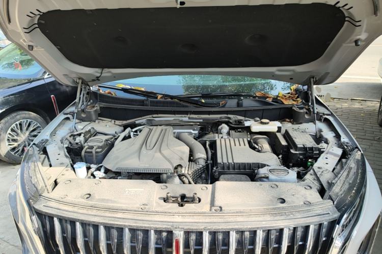 Used Hongqi HS7 PHEV 2024 2.0T PHEV Four-Wheel-Drive Flagship Edition 6 Seats Engine Bay