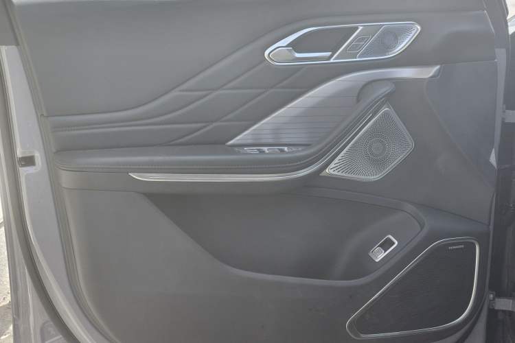 Used Hongqi HS7 PHEV 2024 2.0T PHEV Four-Wheel-Drive Flagship Edition 6 Seats Interior 6